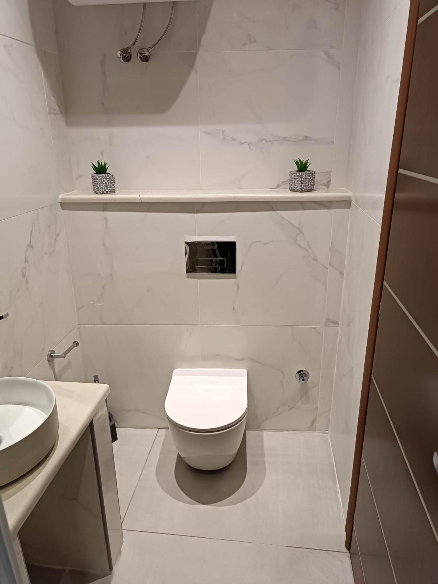 Newly Renovated Apartment Next To The Port Mantouki Экстерьер фото