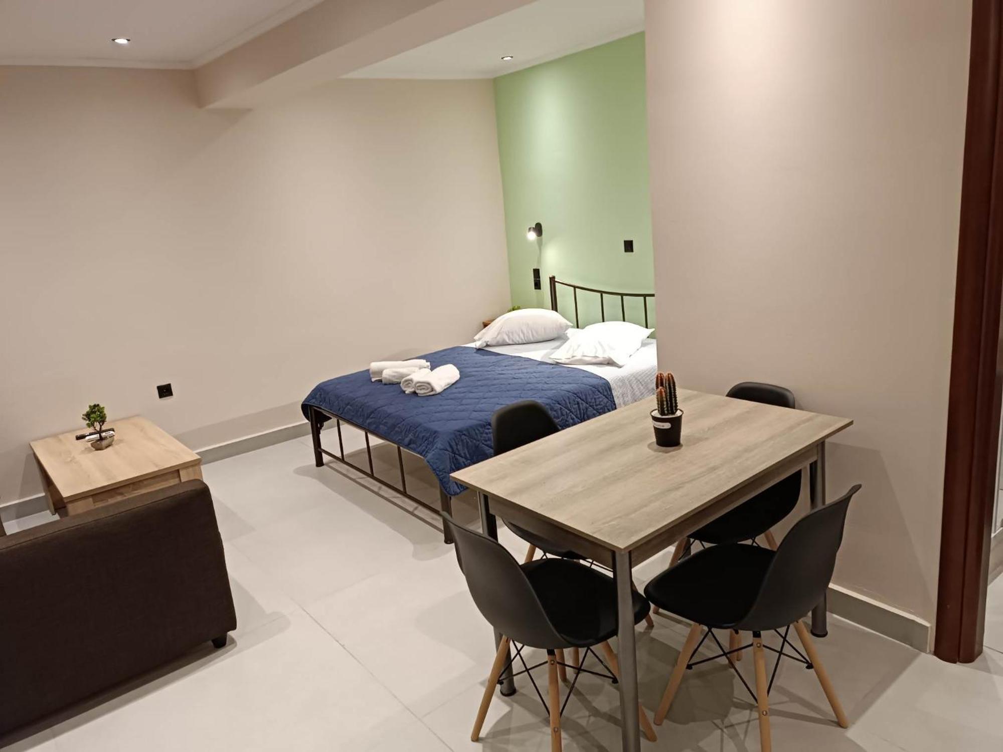 Newly Renovated Apartment Next To The Port Mantouki Экстерьер фото