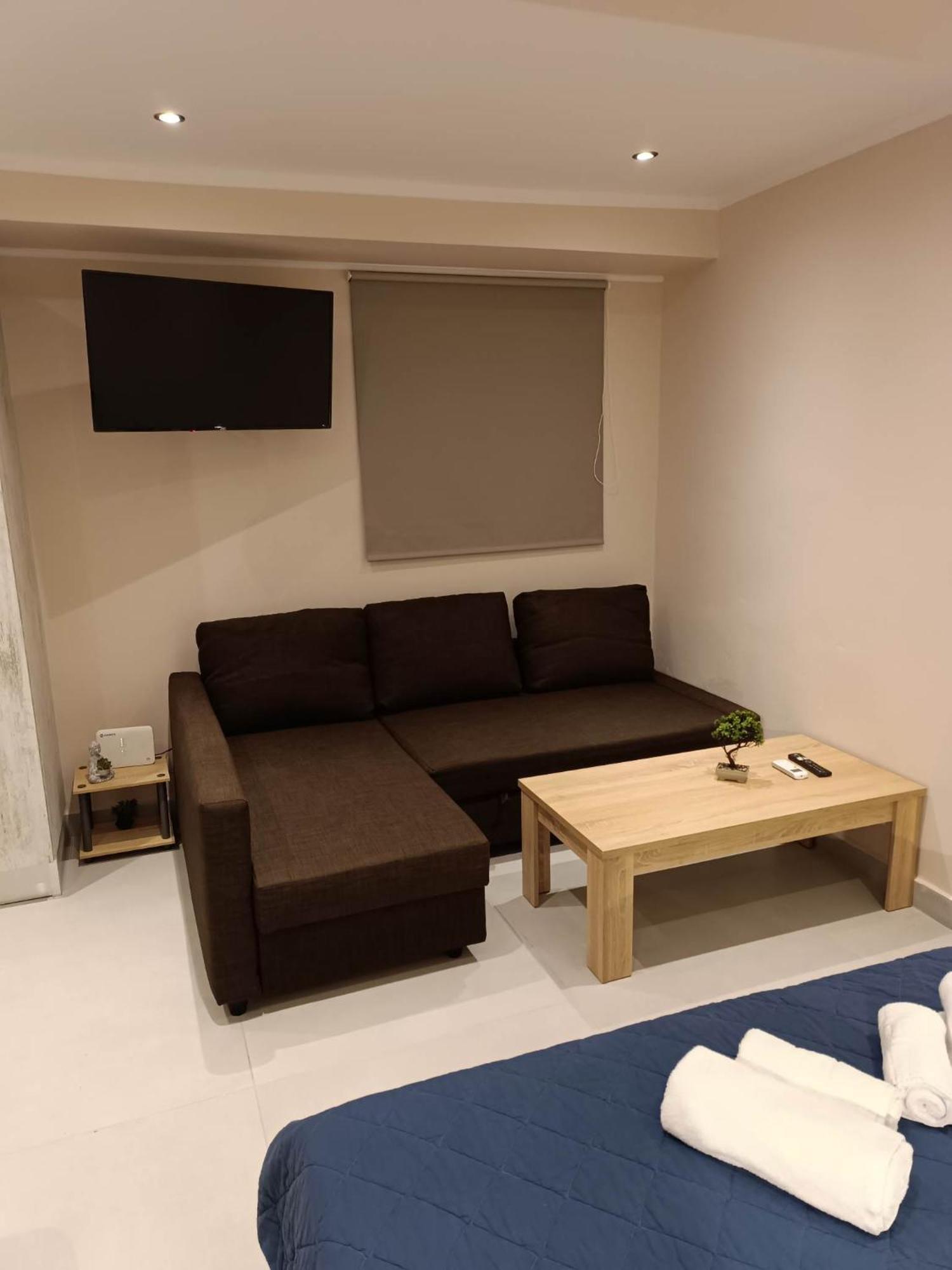 Newly Renovated Apartment Next To The Port Mantouki Экстерьер фото